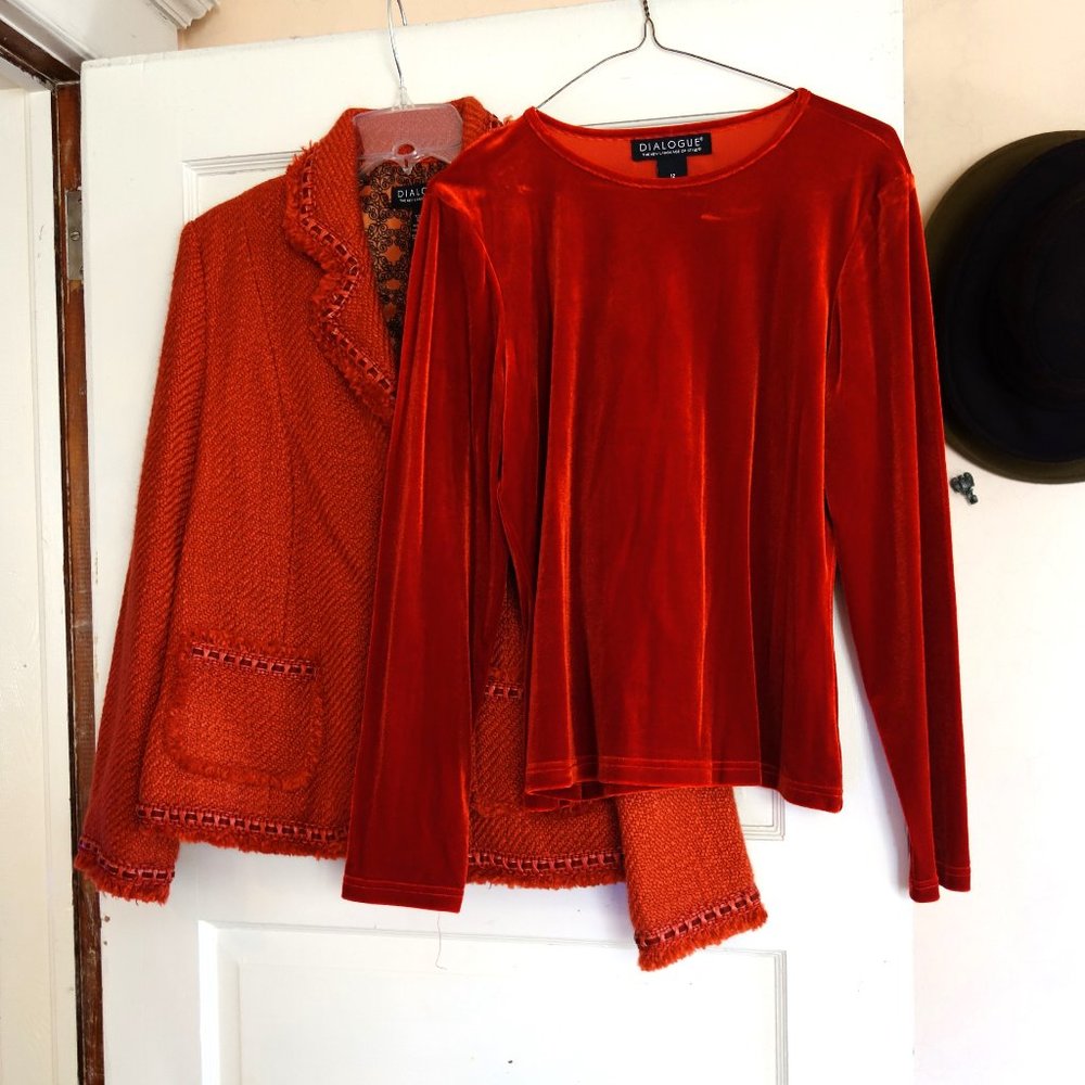 Dialogue Orange Fully Lined Textured Jacket with Stretch Velvet Shell Size 12
